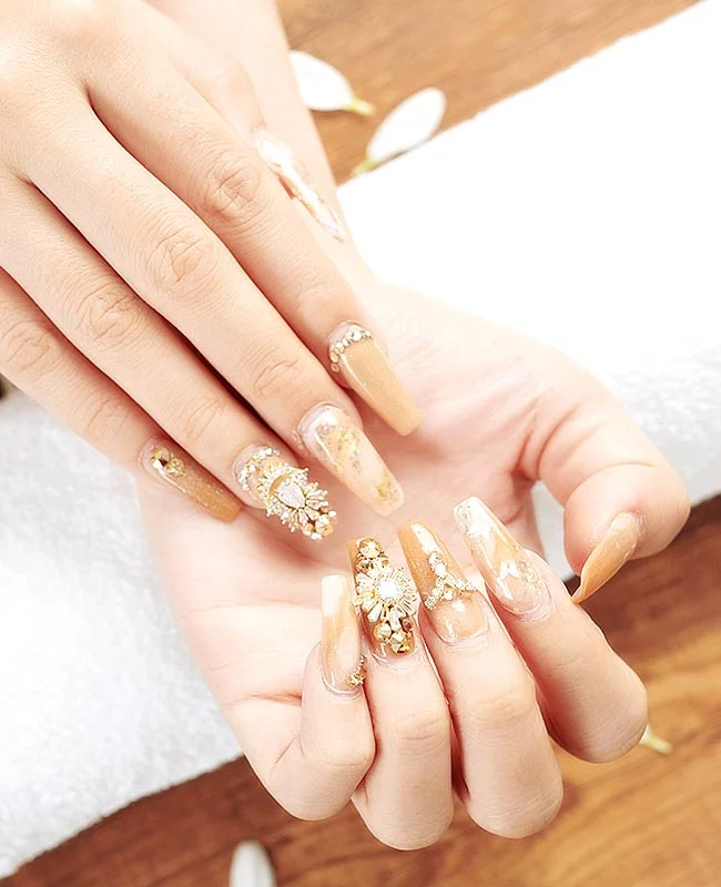 Dipping powder nails